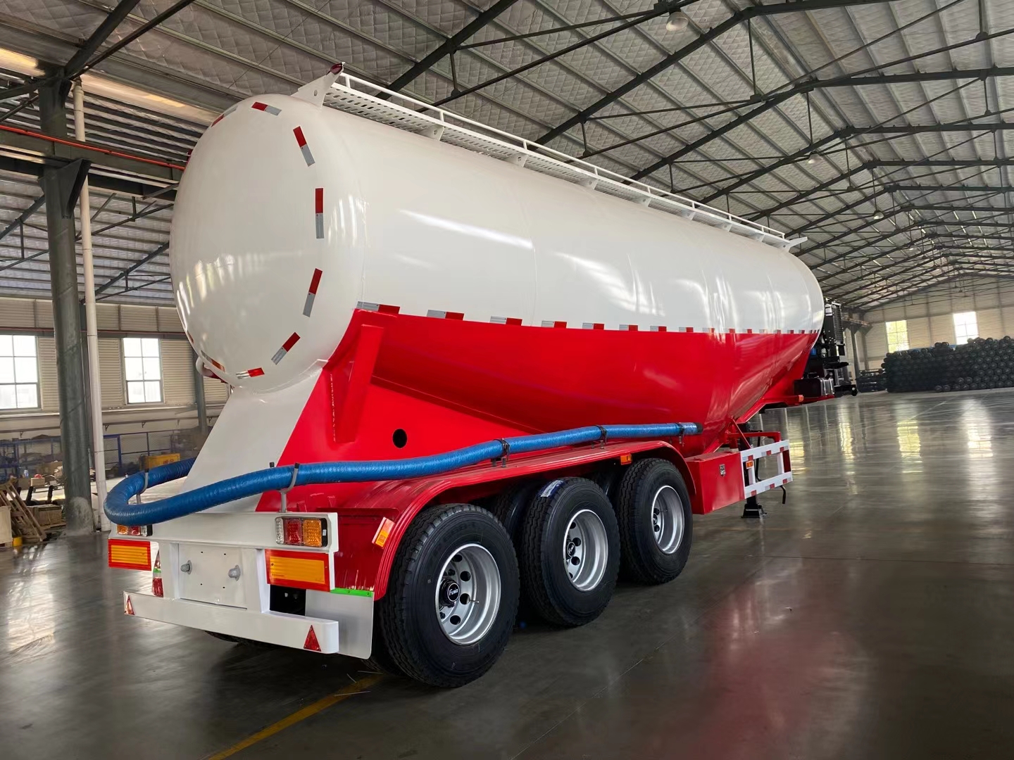 3 Axles Bulk Cement Tanker Trailer
